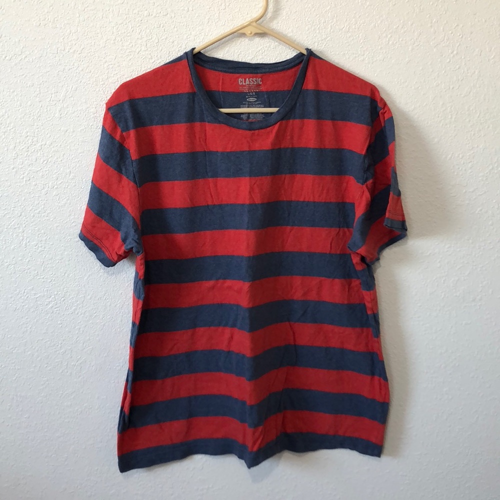 Men’s old navy t shirt